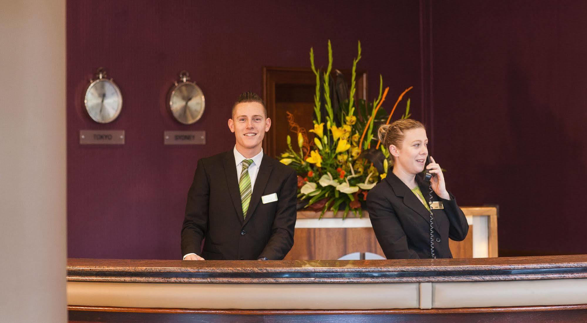 Court & Leisure Centre Hotel