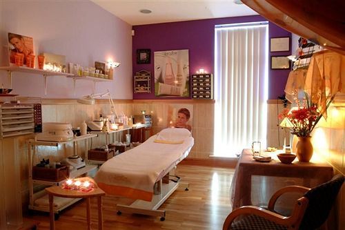 Court & Leisure Centre Carrigaline