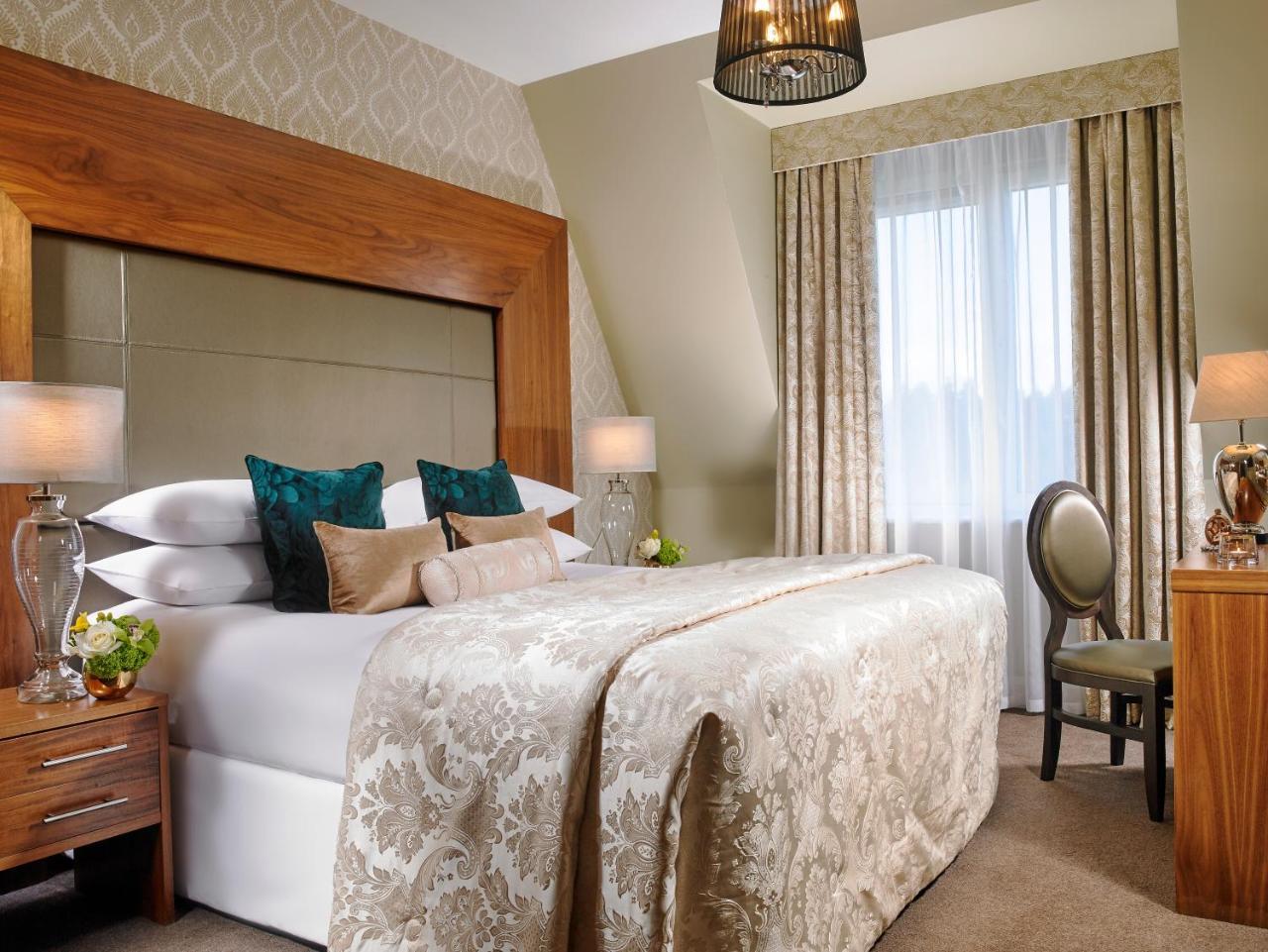 Hotel Court & Leisure Centre 4*